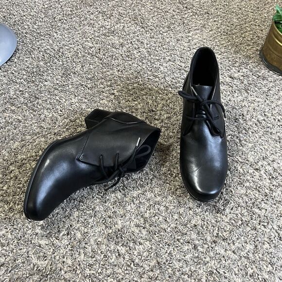 Clarks Damson Tie Black Leather Ankle Chukka Boots Size US 8 Block Heel Comfort - Picture 2 of 10